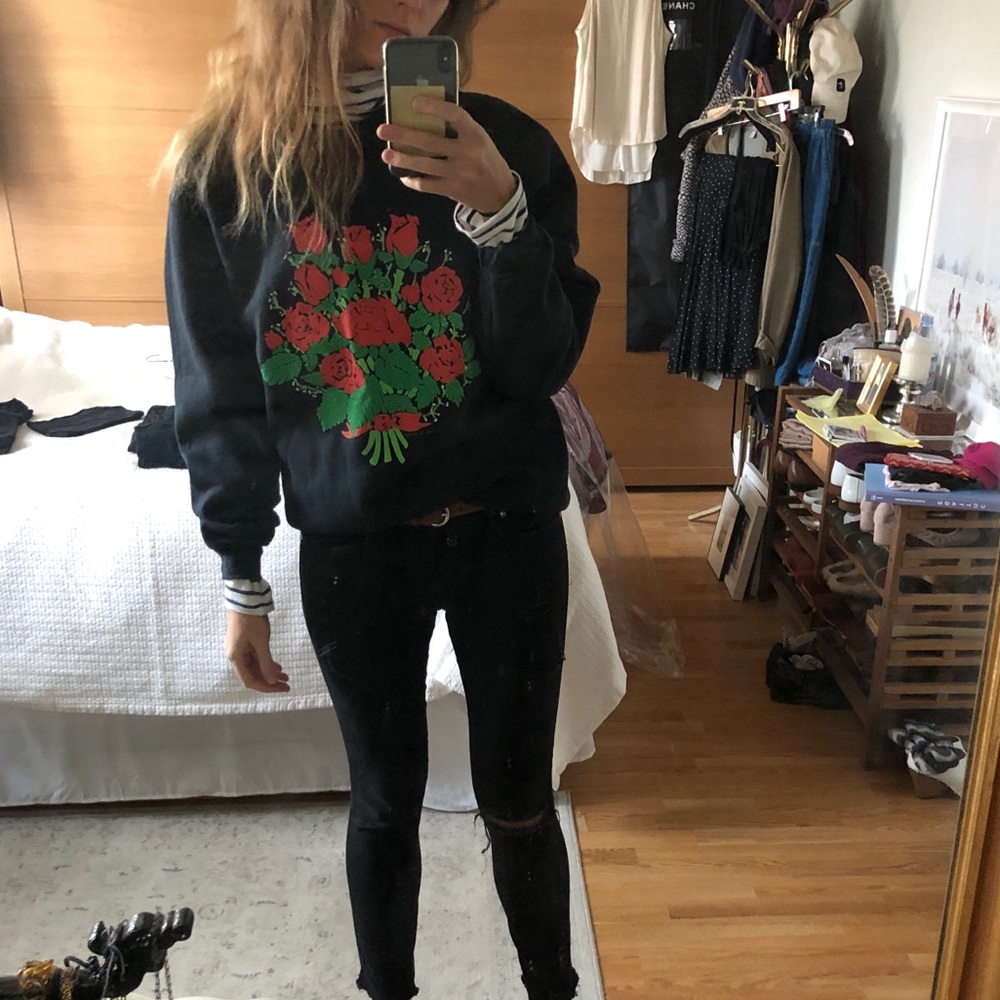 Vintage Ocean City Roses Oversized Sweatshirt - Picture 7 of 8